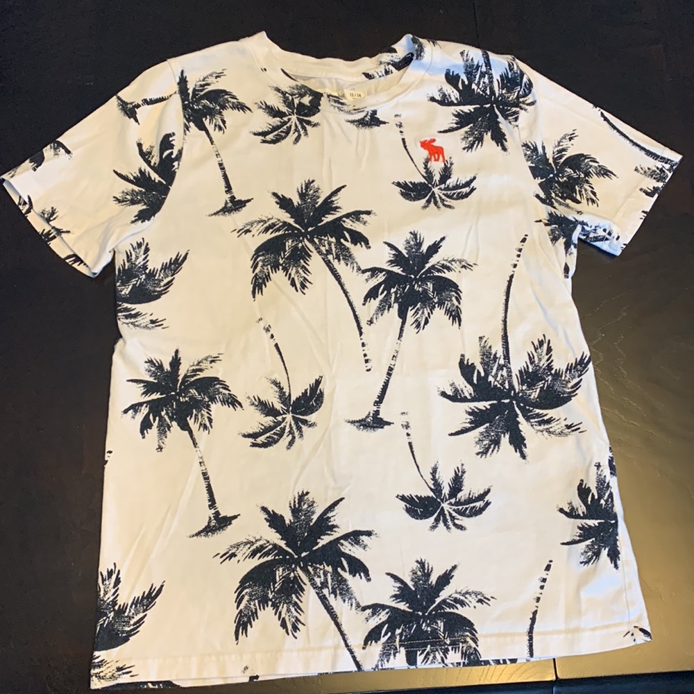 4/$12 Abercrombie Kids T-shirt
